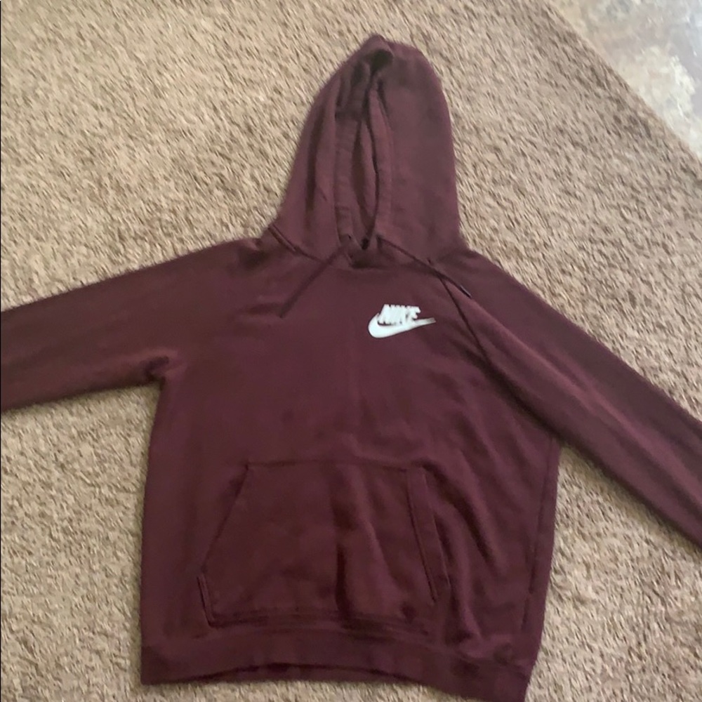 Maroon Nike hoodie sweatshirt in size medium.